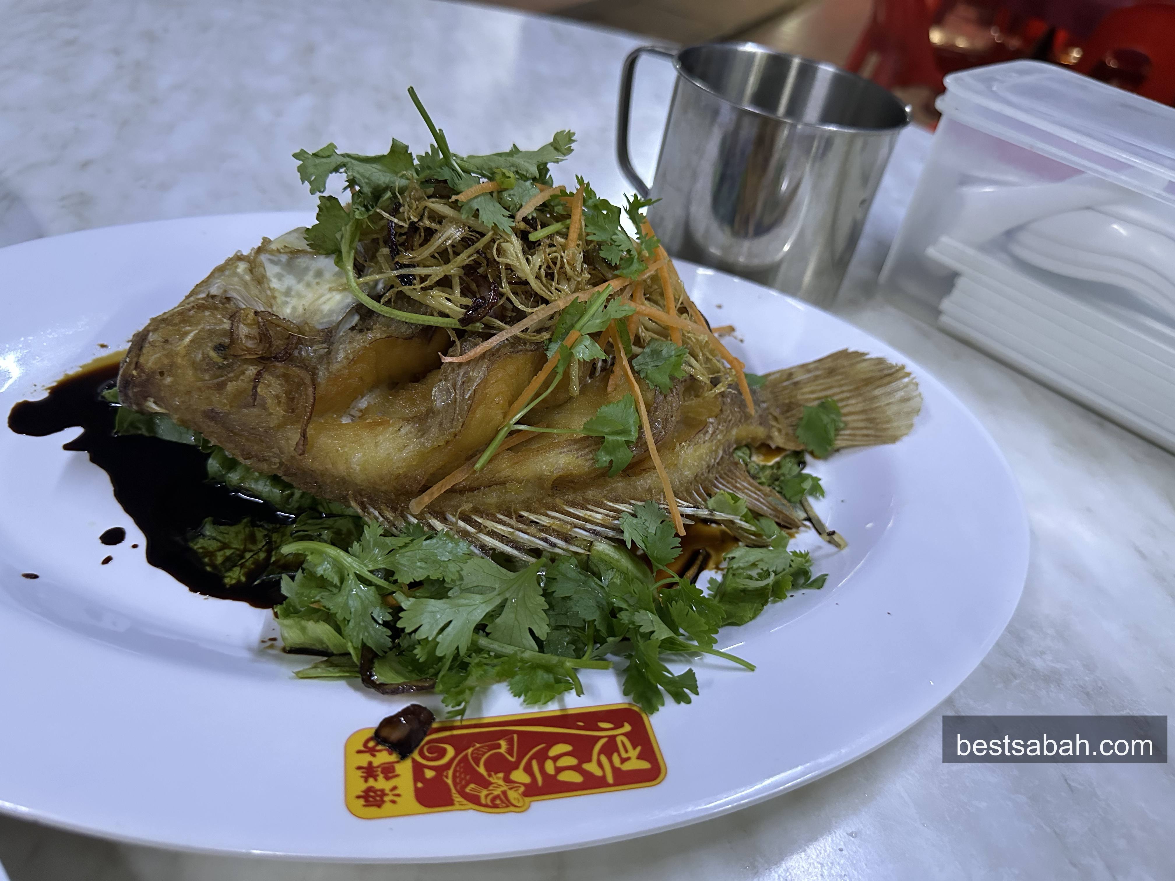 Fried tilapia at Sasa Seafood Restaurant Penampang, crispy outside soft inside